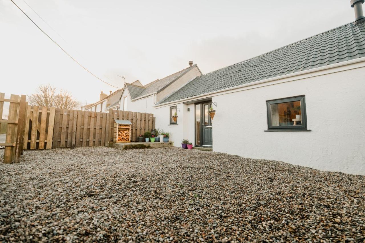 The Cow Shed At Pencraig Villa Holyhead Kültér fotó